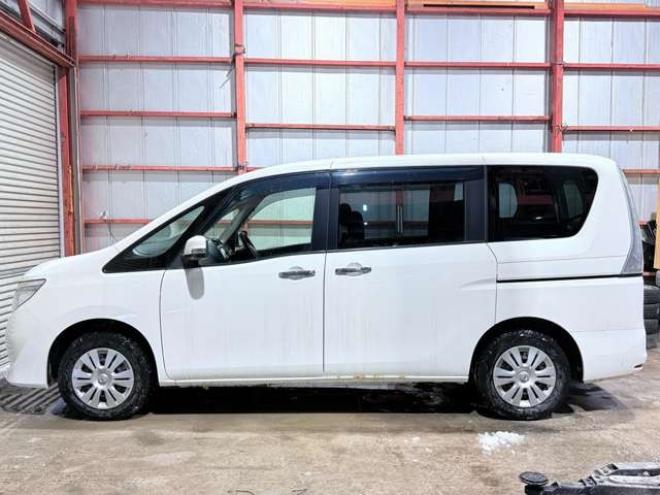 セレナ2.0 20X 4WD 下廻防錆TVナビBカメETCエンスタ 2000