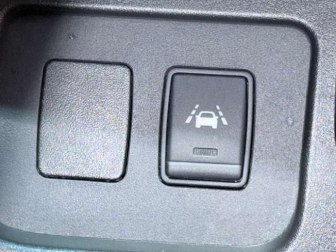 セレナ2.0 20X 4WD 下廻防錆TVナビBカメETCエンスタ 2000