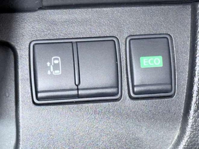 セレナ2.0 20X 4WD 下廻防錆TVナビBカメETCエンスタ 2000