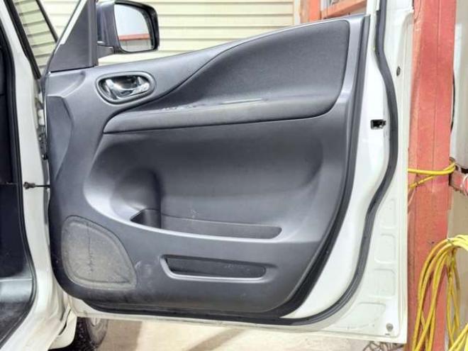 セレナ2.0 20X 4WD 下廻防錆TVナビBカメ後席モニタ 2000