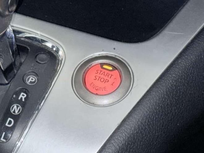 セレナ2.0 20X 4WD 下廻防錆TVナビBカメ後席モニタ 2000