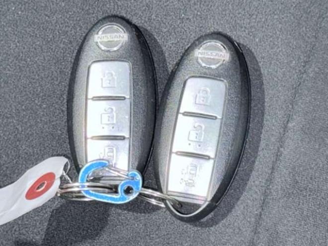 セレナ2.0 20X 4WD 下廻防錆TVナビBカメ後席モニタ 2000