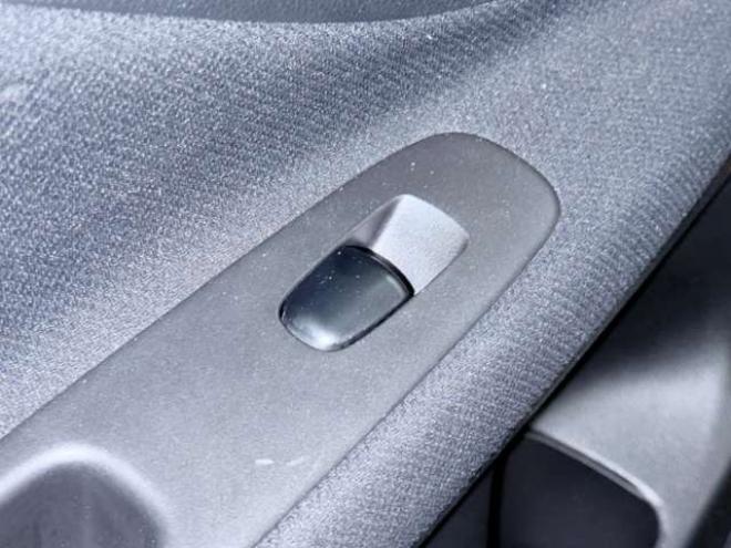 セレナ2.0 20X 4WD 下廻防錆TVナビBカメ後席モニタ 2000