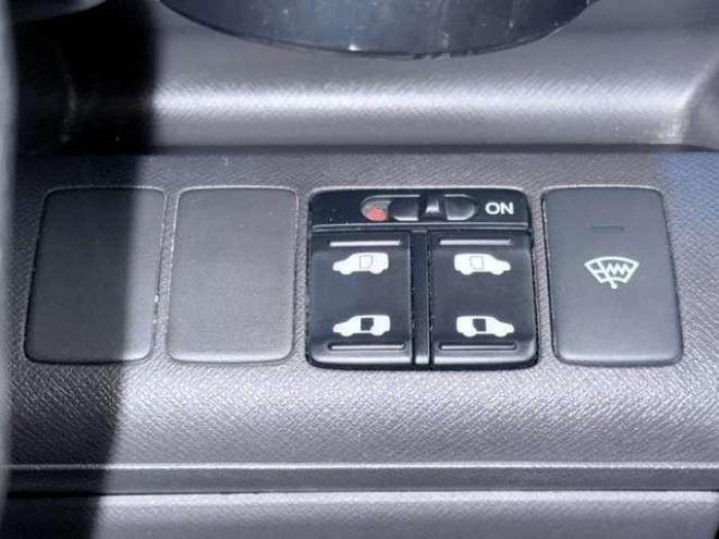 ステップワゴン2.0 L 4WD 下廻防錆 2000