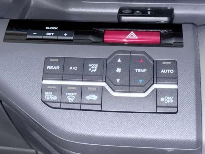 ステップワゴン2.0 L 4WD 下廻防錆 2000