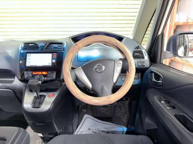 セレナ2.0 20X Vセレクション+Safety 4WD 防錆塗装TVナビBカメETC 2000