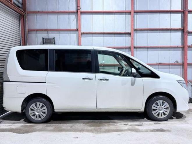 セレナ2.0 20X Vセレクション+Safety 4WD 防錆塗装TVナビBカメETC 2000