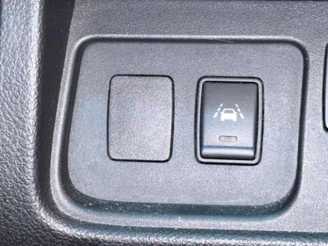 セレナ2.0 20X Vセレクション+Safety 4WD 防錆塗装TVナビBカメETC 2000