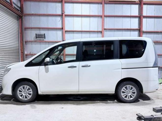 セレナ2.0 20X Vセレクション+Safety 4WD 防錆塗装TVナビBカメETC 2000