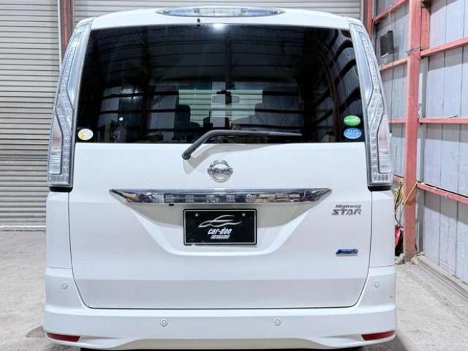 セレナ2.0 ハイウェイスター Vセレクション+Safety アドバンストセーフティ パッケージ 4WD 防錆塗装TVナビETCエンスタ 2000