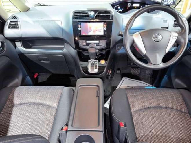 セレナ2.0 ハイウェイスター Vセレクション+Safety アドバンストセーフティ パッケージ 4WD 防錆塗装TVナビETCエンスタ 2000