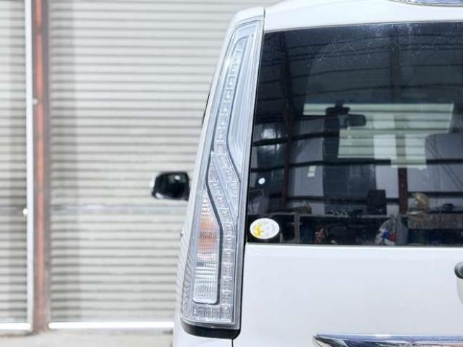 セレナ2.0 ハイウェイスター Vセレクション+Safety アドバンストセーフティ パッケージ 4WD 防錆塗装TVナビETCエンスタ 2000