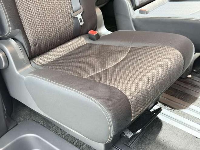 セレナ2.0 ハイウェイスター Vセレクション+Safety アドバンストセーフティ パッケージ 4WD 防錆塗装TVナビETCエンスタ 2000