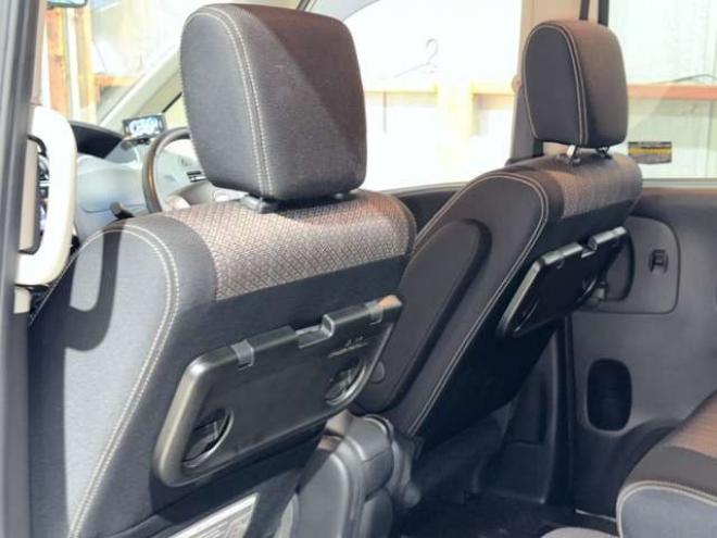 セレナ2.0 ハイウェイスター Vセレクション+Safety アドバンストセーフティ パッケージ 4WD 防錆塗装TVナビETCエンスタ 2000