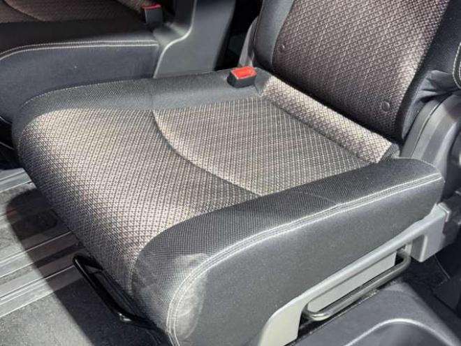 セレナ2.0 ハイウェイスター Vセレクション+Safety アドバンストセーフティ パッケージ 4WD 防錆塗装TVナビETCエンスタ 2000