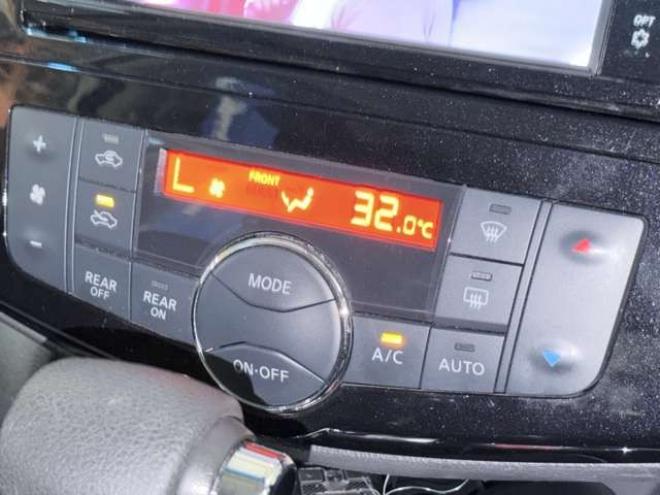 セレナ2.0 ハイウェイスター Vセレクション+Safety アドバンストセーフティ パッケージ 4WD 防錆塗装TVナビETCエンスタ 2000