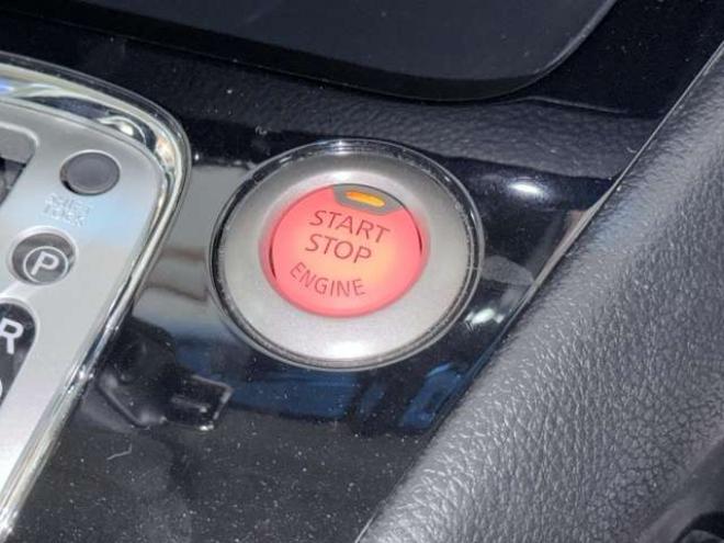 セレナ2.0 ハイウェイスター Vセレクション+Safety アドバンストセーフティ パッケージ 4WD 防錆塗装TVナビETCエンスタ 2000