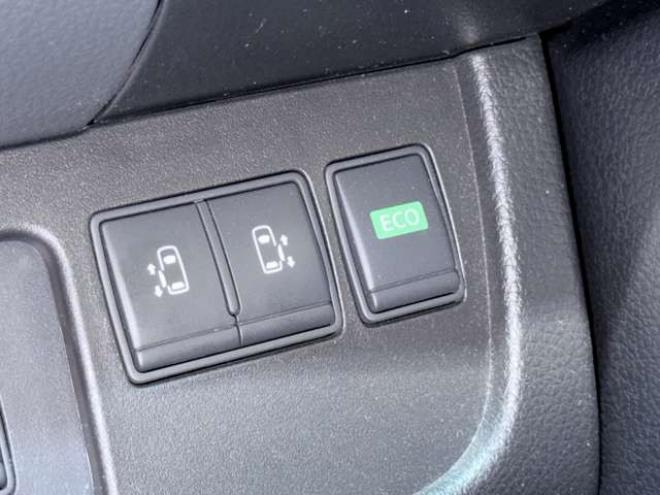 セレナ2.0 ハイウェイスター Vセレクション+Safety アドバンストセーフティ パッケージ 4WD 防錆塗装TVナビETCエンスタ 2000