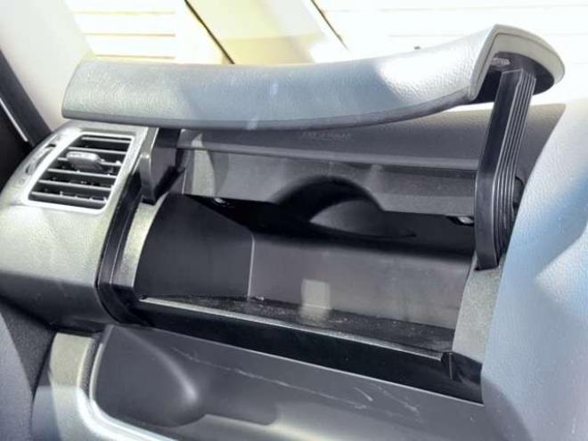 セレナ2.0 ハイウェイスター Vセレクション+Safety アドバンストセーフティ パッケージ 4WD 防錆塗装TVナビETCエンスタ 2000