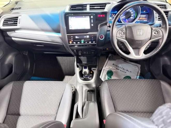 フィット1.5 ハイブリッド Lパッケージ 4WD 防錆塗装TVナビBカメ 1500
