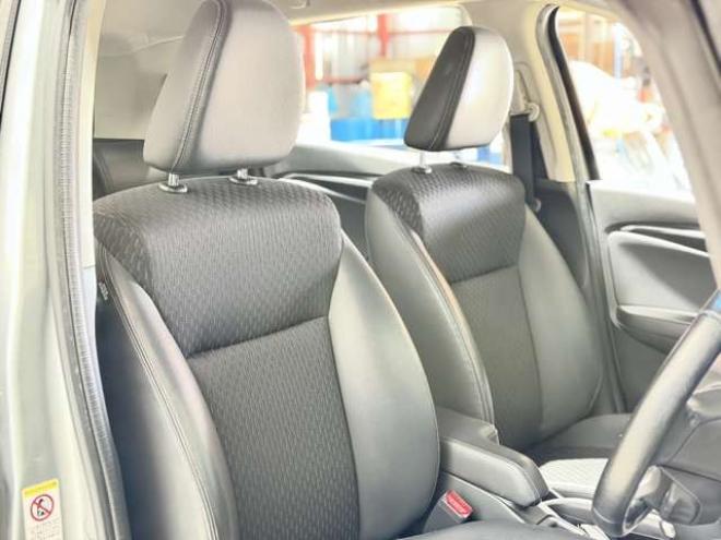 フィット1.5 ハイブリッド Lパッケージ 4WD 防錆塗装TVナビBカメ 1500