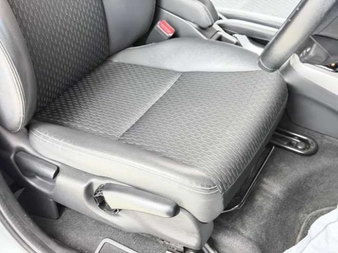 フィット1.5 ハイブリッド Lパッケージ 4WD 防錆塗装TVナビBカメ 1500