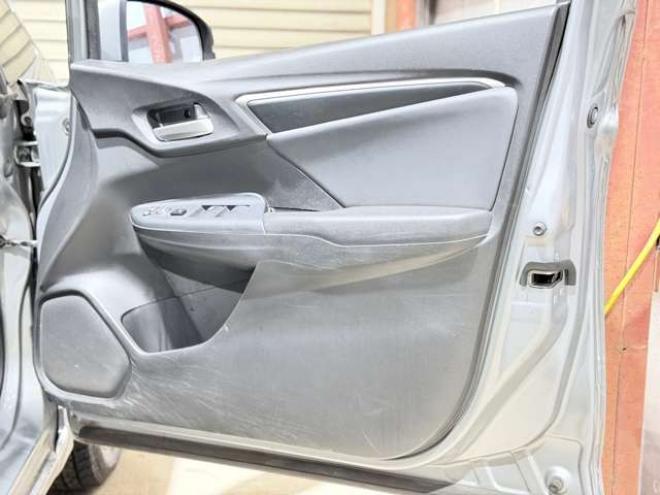 フィット1.5 ハイブリッド Lパッケージ 4WD 防錆塗装TVナビBカメ 1500