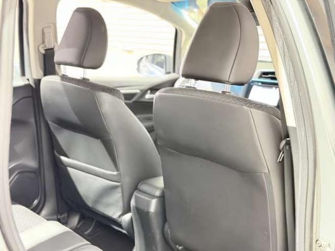 フィット1.5 ハイブリッド Lパッケージ 4WD 防錆塗装TVナビBカメ 1500