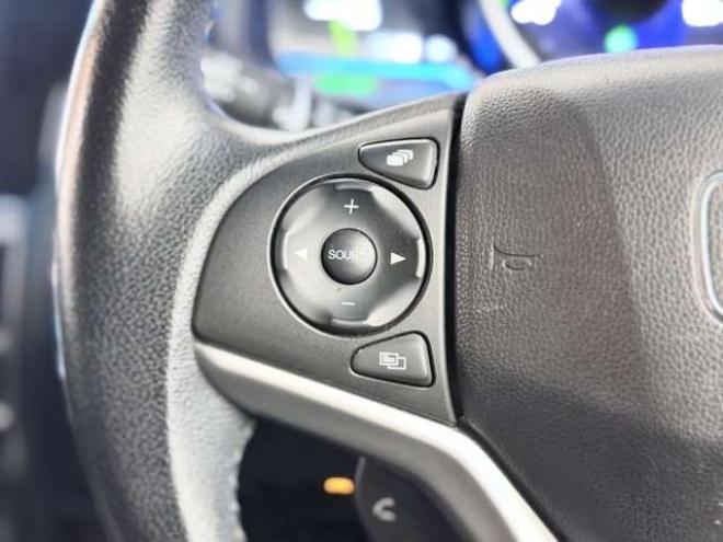 フィット1.5 ハイブリッド Lパッケージ 4WD 防錆塗装TVナビBカメ 1500