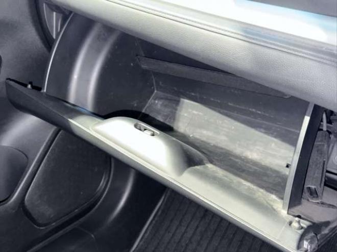 フィット1.5 ハイブリッド Lパッケージ 4WD 防錆塗装TVナビBカメ 1500