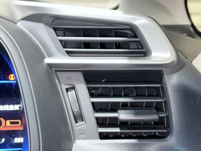 フィット1.5 ハイブリッド Lパッケージ 4WD 防錆塗装TVナビBカメ 1500