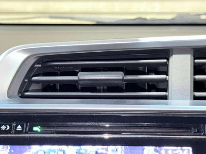 フィット1.5 ハイブリッド Lパッケージ 4WD 防錆塗装TVナビBカメ 1500