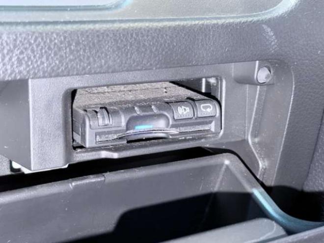 セレナ2.0 20X 4WD　防錆塗装キーレスナビETC 2000