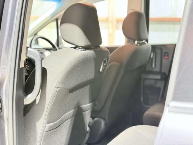 フリード1.5 G ジャストセレクション 4WD　防錆塗装TVナビETCエンスタ 1500