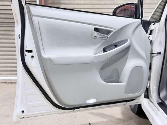 プリウス1.8 S 防錆塗装エンスタ 2WD 1800