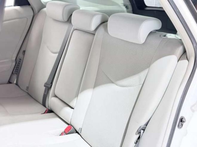 プリウス1.8 S 防錆塗装エンスタ 2WD 1800