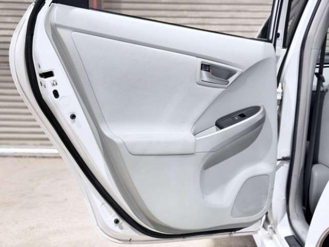 プリウス1.8 S 防錆塗装エンスタ 2WD 1800