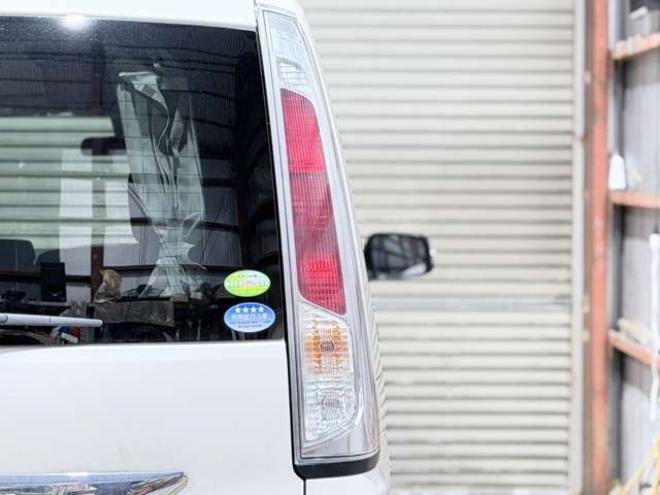 セレナ2.0 ハイウェイスター 4WD　防錆塗装TVナビBカメエンスタ後席モニタ 2000