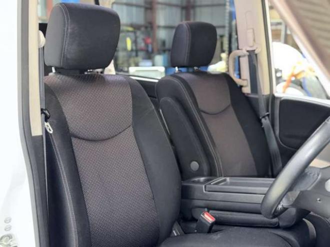 セレナ2.0 ハイウェイスター 4WD　防錆塗装TVナビBカメエンスタ後席モニタ 2000