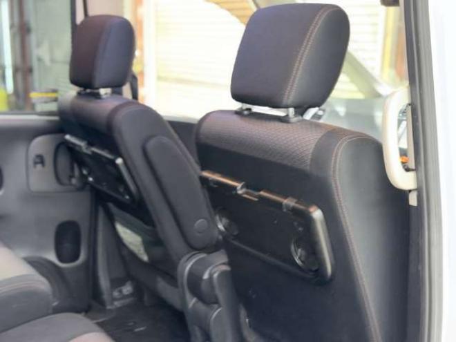 セレナ2.0 ハイウェイスター 4WD　防錆塗装TVナビBカメエンスタ後席モニタ 2000