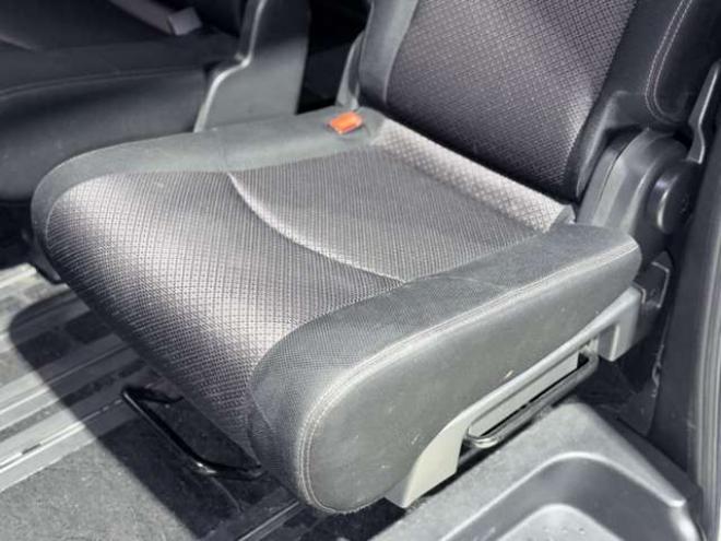 セレナ2.0 ハイウェイスター 4WD　防錆塗装TVナビBカメエンスタ後席モニタ 2000