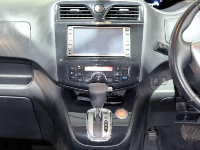 セレナ2.0 ハイウェイスター 4WD　防錆塗装TVナビBカメエンスタ後席モニタ 2000