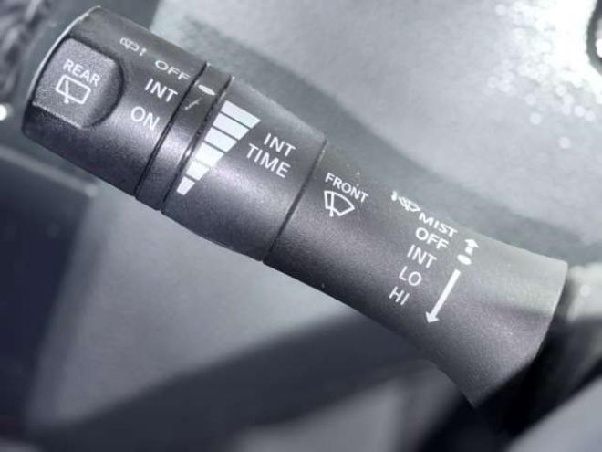 セレナ2.0 ハイウェイスター 4WD　防錆塗装TVナビBカメエンスタ後席モニタ 2000