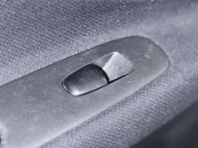 セレナ2.0 ハイウェイスター 4WD　防錆塗装TVナビBカメエンスタ後席モニタ 2000