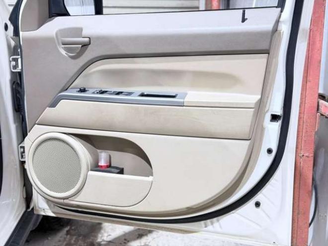 クライスラー・ジープパトリオット リミテッド 4WD　下廻防錆ETC 正規輸入車 2400