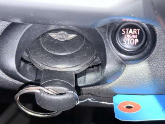 ミニクロスオーバー クーパー D オール4 4WD　下廻防錆4WDキーレス 正規輸入車 2000