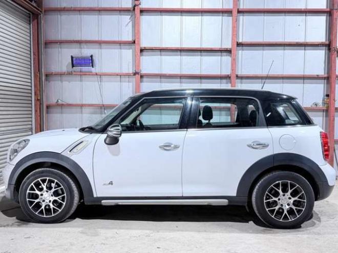 ミニクロスオーバー クーパー D オール4 4WD　下廻防錆4WDキーレス 正規輸入車 2000