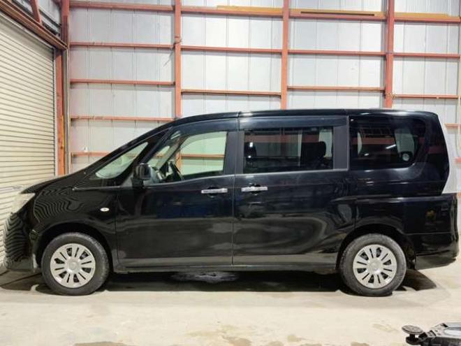 セレナ2.0 20X 4WD 下廻防錆ナビBカメエンスタ 2000