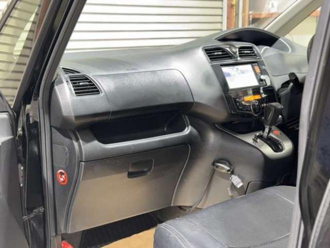 セレナ2.0 20X 4WD 下廻防錆ナビBカメエンスタ 2000