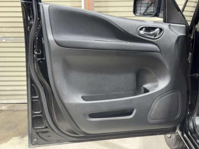 セレナ2.0 20X 4WD 下廻防錆ナビBカメエンスタ 2000